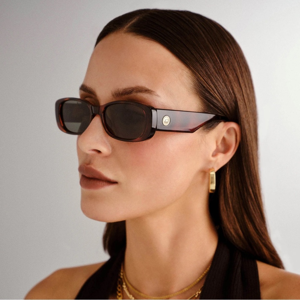 Le Specs Unreal! Tortoiseshell Rectangular unisex Sunglasses